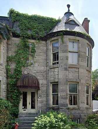 110 Columbia - WestmountMag.ca