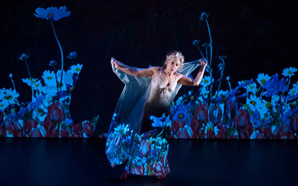 pillowtalk dulcinea-langfelder photo andrée lanthier westmountmag.ca