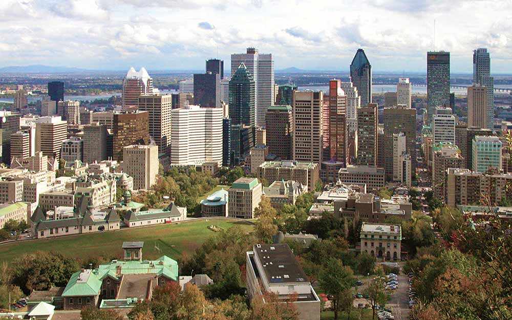 Montréal skyline - photo: Andrew Burlone - WestmountMag.ca