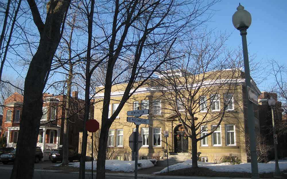 Rue Kensington Street - Westmount Qc - WestmountMag.ca