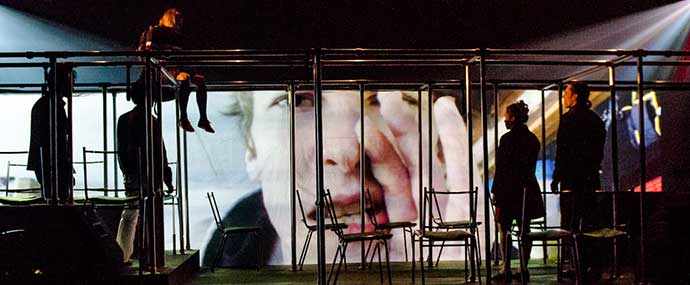 Lignedebus au Théâtre des Écuries