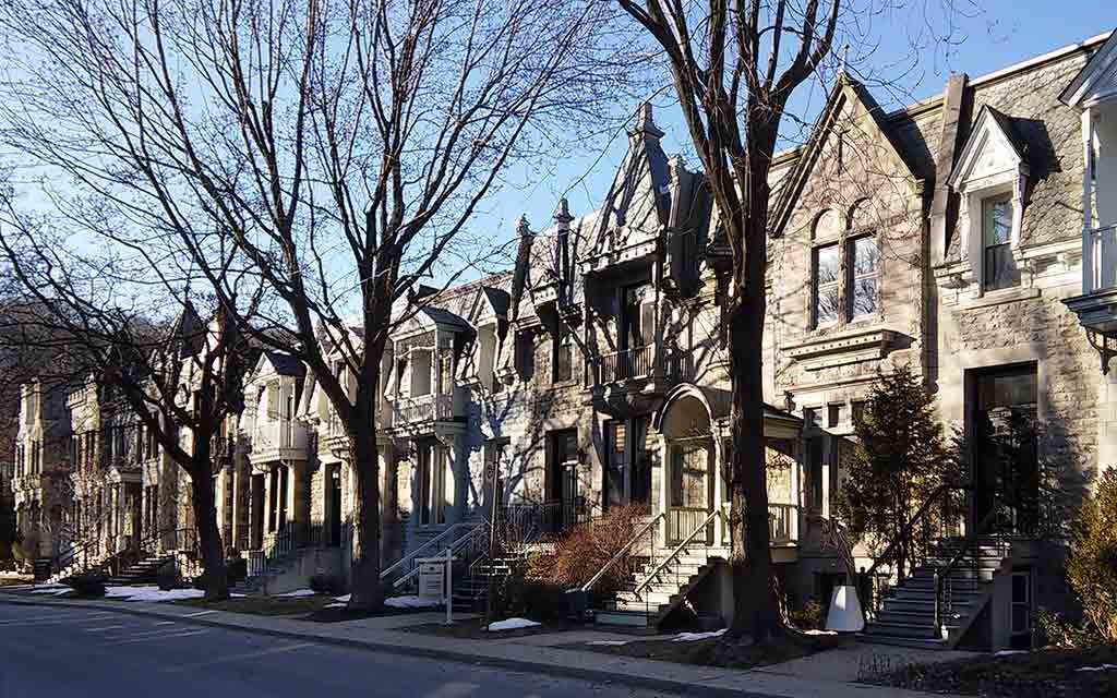 Rue Elm Street, Westmount QC - photo: Andrew Burlone - WestmountMag.ca