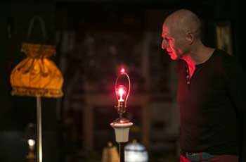 Parfois, la nuit, je ris tout seul