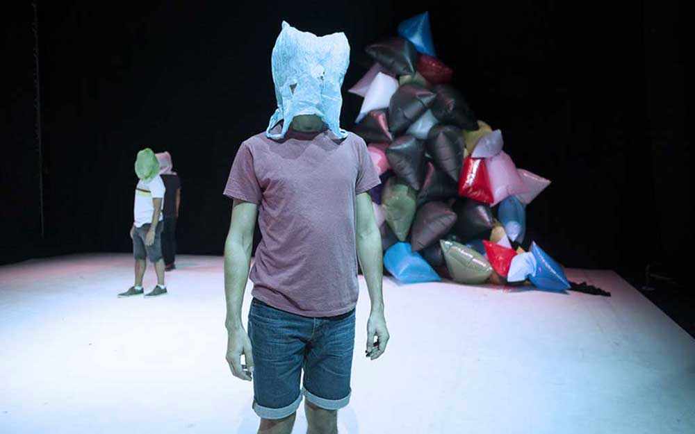 El Conde de Torrefiel : La posibilidad que desaparece frente al paisaje – WestmountMag.ca