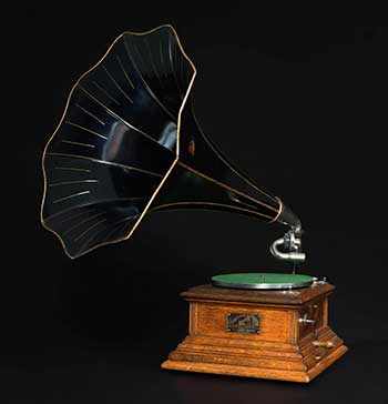 Victrola gramophone WestmountMag.ca