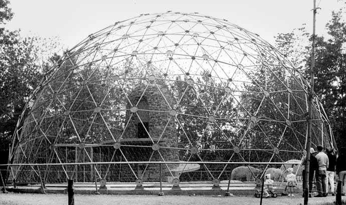 Granby Zoo polar bear enclosure - WestmountMag.ca