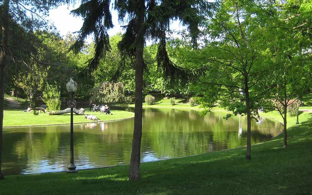 Parc Westmount Park, Westmount QC - photo: Andrew Burlone - WestmountMag.ca