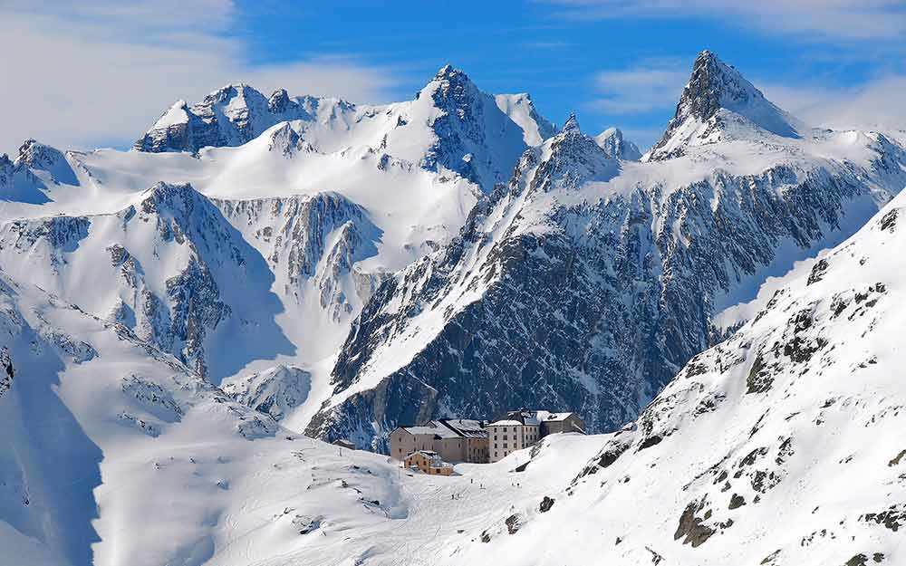 Hospice Grand Saint-Bernard - WestmountMag.ca