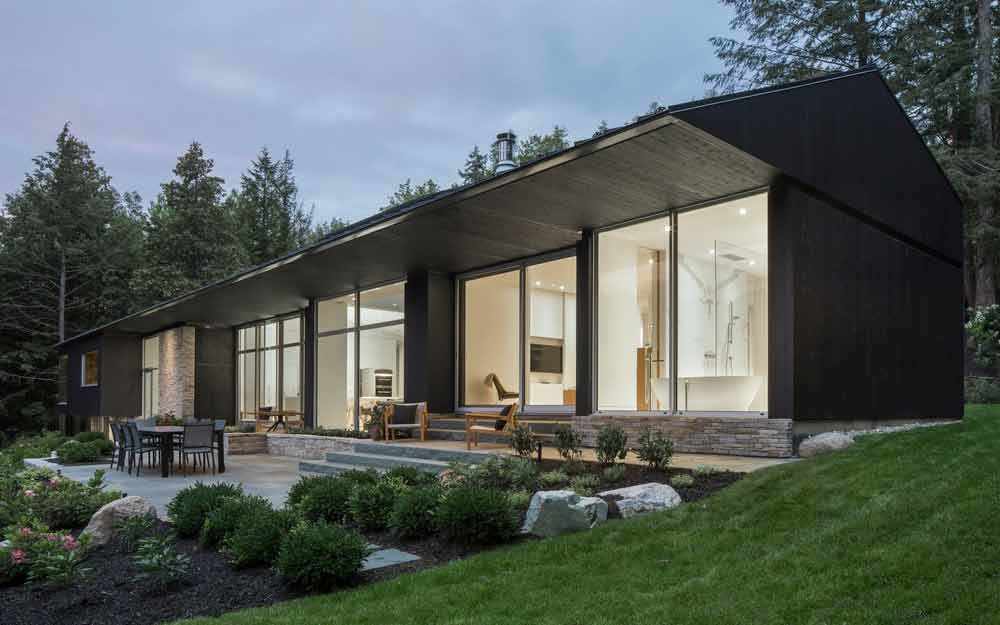 The Slender House - WestmountMag.ca