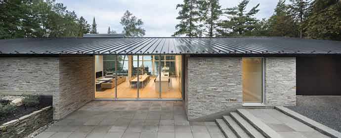 The Slender House - WestmountMag.ca