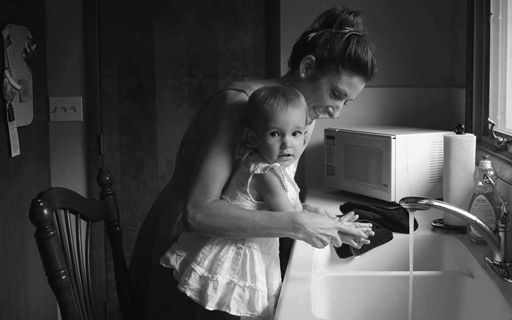 mother and little girl - WestmountMag.ca