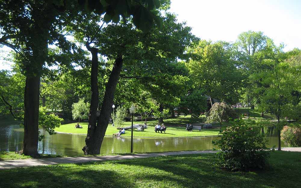 Parc Westmount Park, Westmount QC - photo: Andrew Burlone - WestmountMag.ca