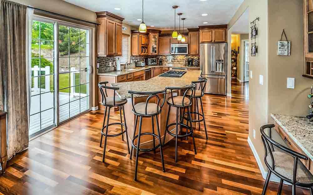 sunny kitchen - WestmountMag.ca