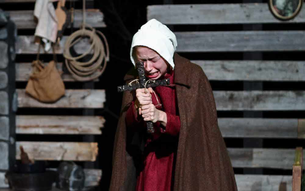 Abigail/1702 - WestmountMag.ca