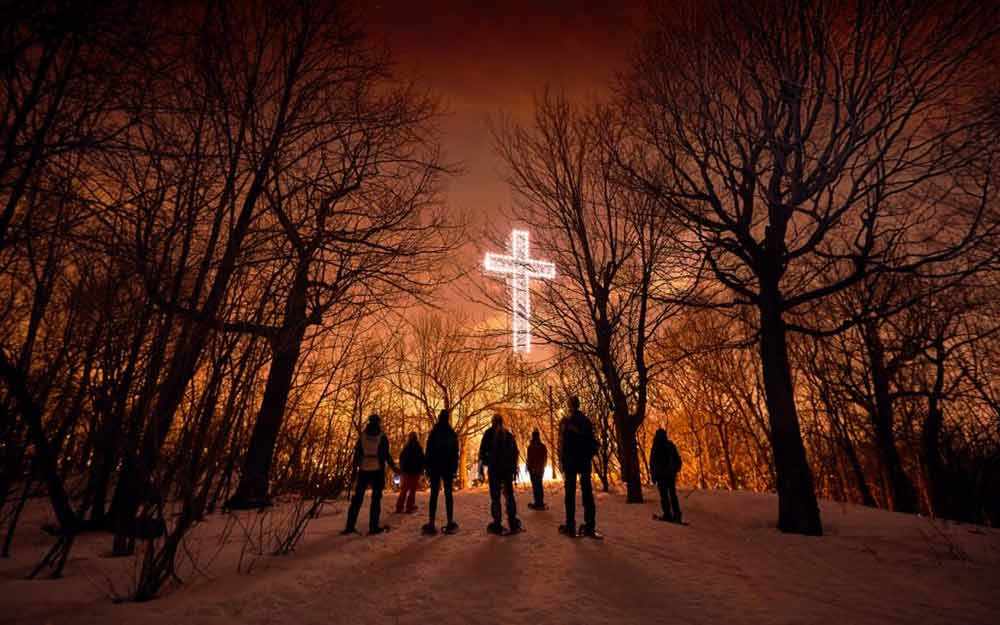 Mount Royal cross snowshoeing - WestmountMag.ca