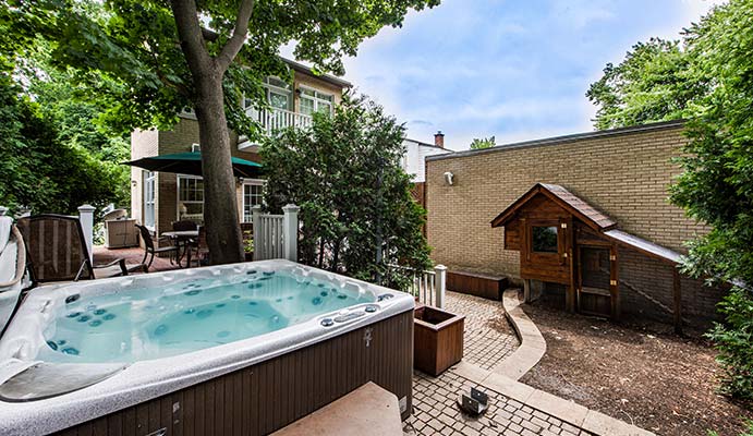 5179 Brillon, Montréal