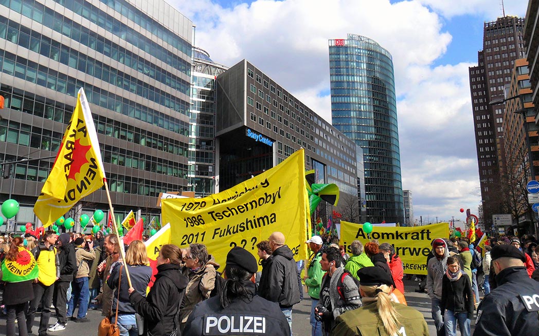 anti atom demonstration Berlin 2011