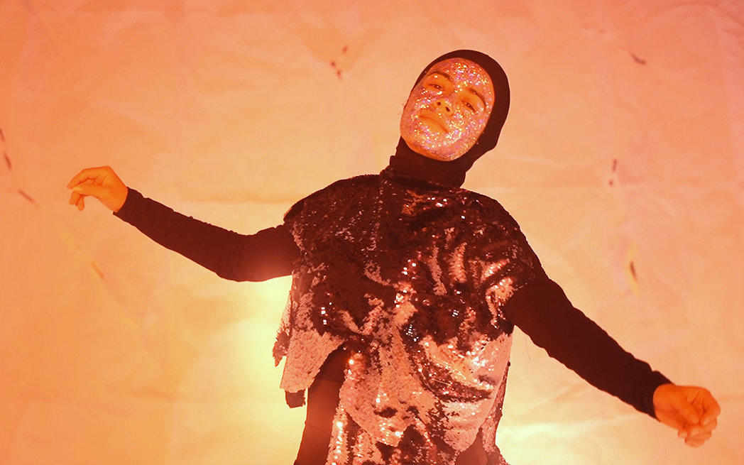 Black Balloon: Leila