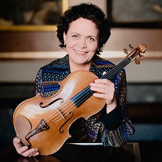 Salle Bourgie Hall - Tabea Zimmerman • Image : Marco Borggreve