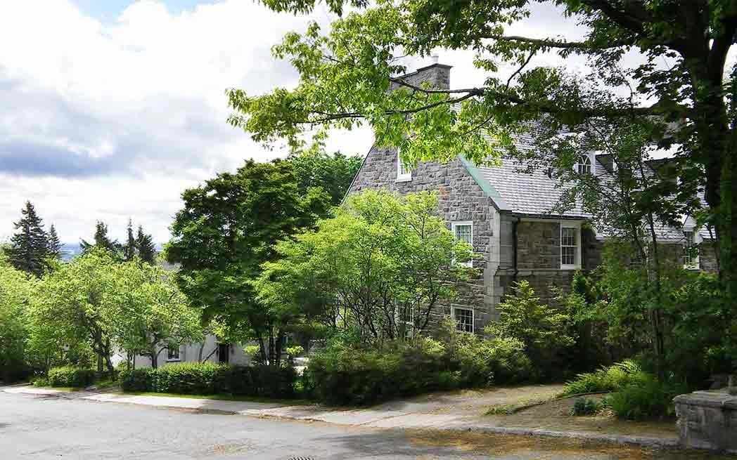 Braeside Place - WestmountMag.ca
