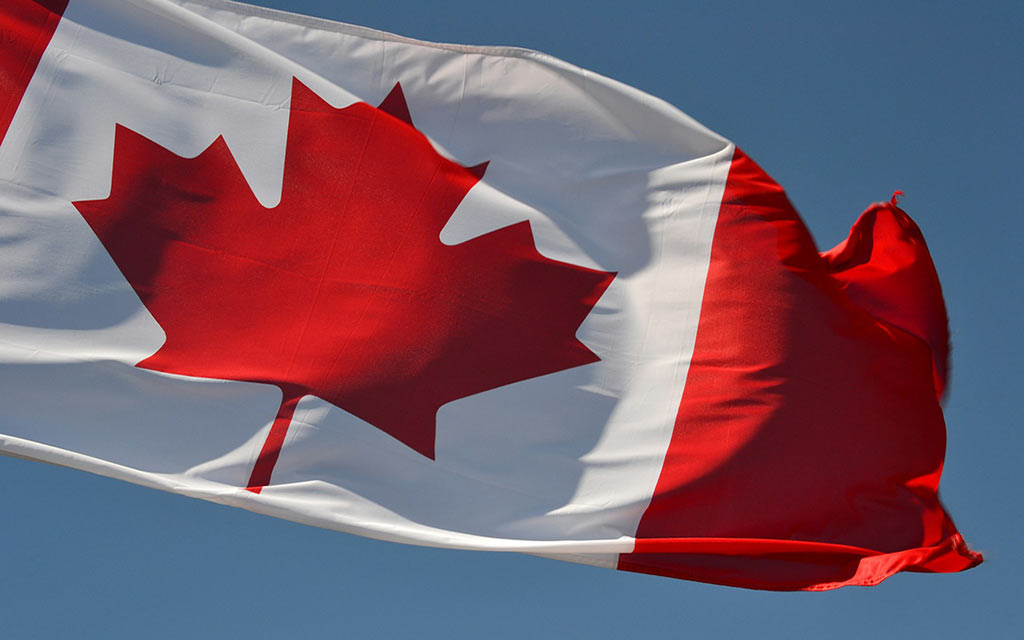 Canadian Flag - photo: Praveen Kumar Nandagiri - Unsplash
