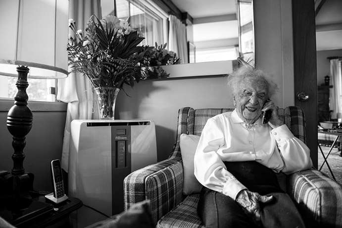 Justine Latour - Claire 107 ans - 15e édition de l’Expo World Press Photo Montréal au Marché Bonsecours du 31 août au 2 octobre 2022