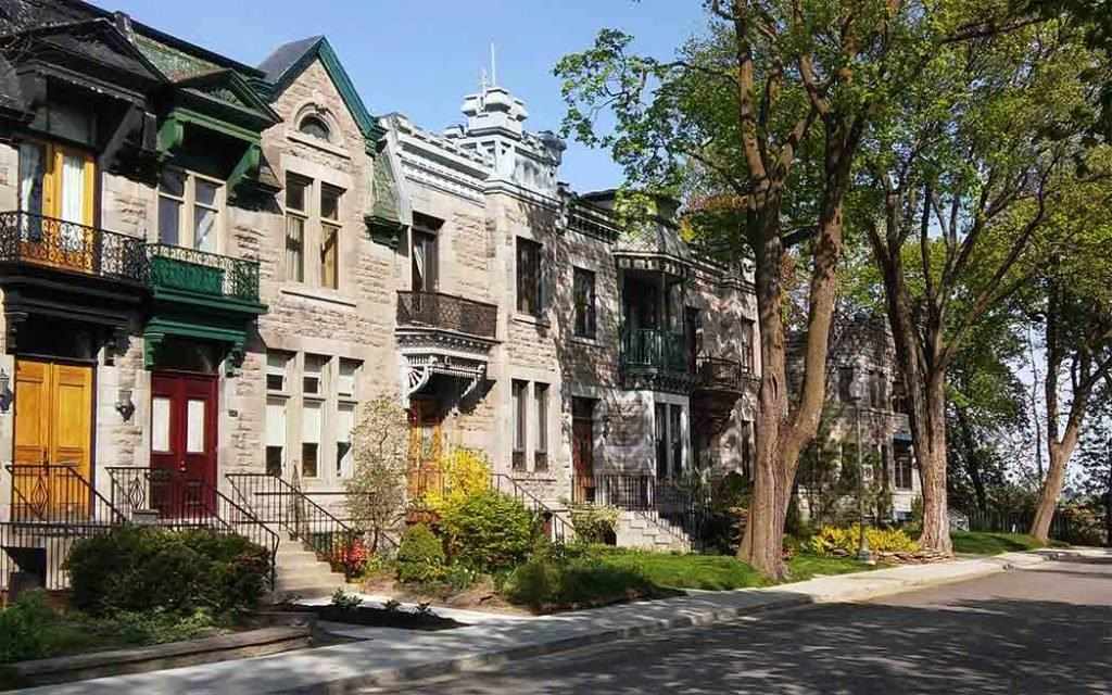 Rue Clandeboye Street, Westmount QC - photo: Andrew Burlone – WestmountMag.ca