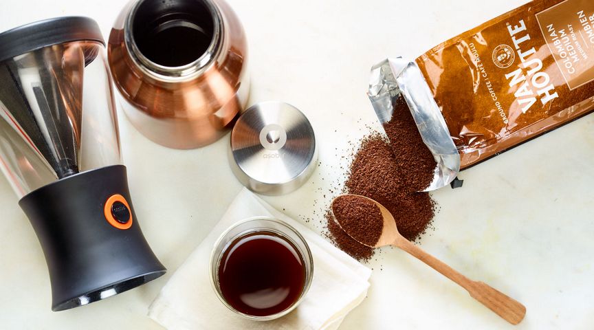 Van Houtte® cold brew coffee make