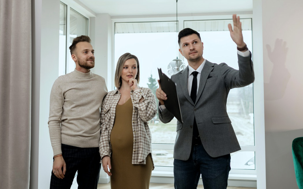Couple purchasing home