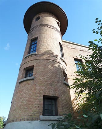 Former fire station Victoria Avenue