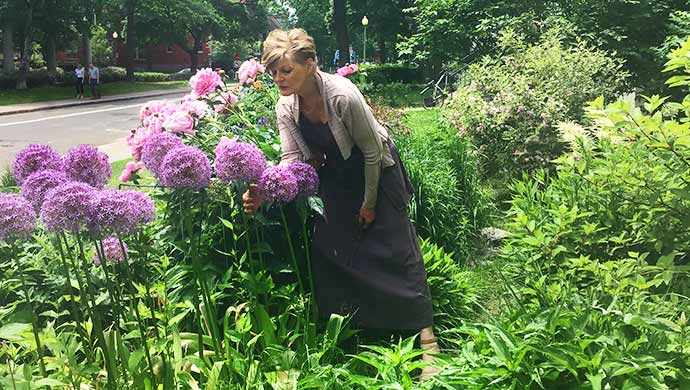 Angela Silver garden - WestmountMag.ca