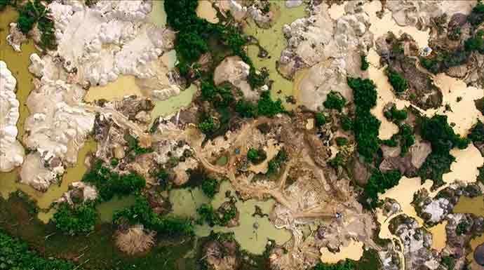 The Shadow of Gold - WestmountMag.ca