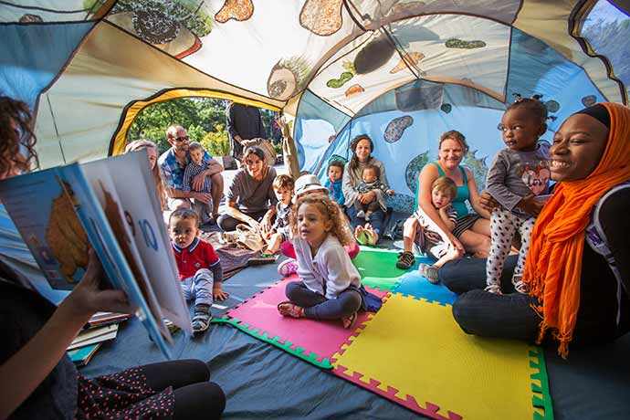 Matinées familiales avec Petits bonheurs aux Jardins Gamelin - Quartier des spectacles – WestmountMag.ca
