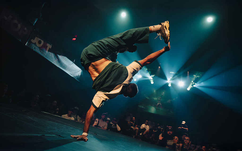 JOAT - Match d’impro de Breaking, Festival JOAT – Club Soda, Montréal • Du 28 au 31 août 2025, le Club Soda accueille les battles emblématiques du festival : Breaking, Hip Hop, Popping et le Kidz Battle • Image : Do Phan Hoi