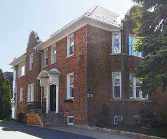 366 Kitchener - WestmountMag.ca