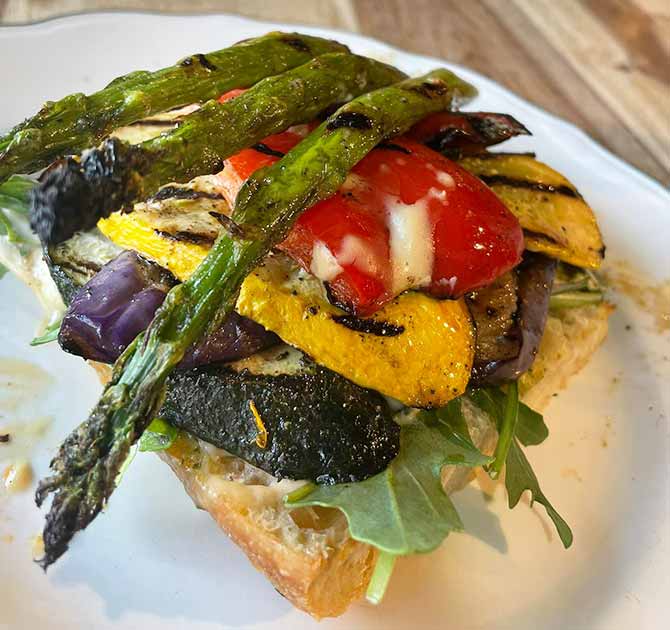 Lola Rosa Cheesesteak 