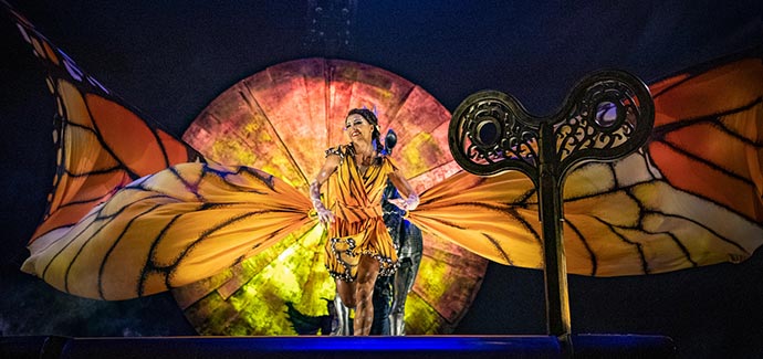 Luzia, Un voyage plein de surprises dans un Mexique imaginaire - Cirque du Soleil