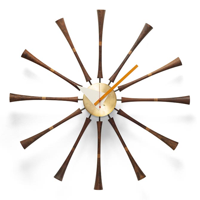Lucia DeRespinis (née en 1927) pour George Nelson Associates, horloge Spindle, modèle 2239, 1957-1958, éditée par la Howard Miller Clock Company, Zeeland (Michigan). Montréal, le Programme Stewart pour le design moderne, don du legs de Luc d’Iberville Moreau, par échange. Photo Denis Farley