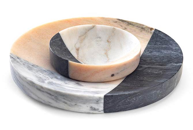 Zoë Mowat (née en 1985), Quarry Bowls, 2019, fabriqués par Ricardo Eira pour Origin, Várzea (Portugal). Montréal, le Programme Stewart pour le design moderne, don du legs de Luc d’Iberville Moreau, par échange. Photo Denis Farley
