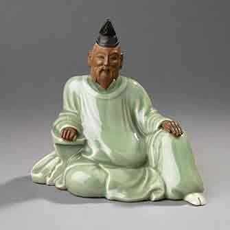 Kinkodō Kamesuke (1765–1837), figure representing the poet Hitomaro, Sanda ware, Hyōgo, Edo period, early 19th c., porcelain with celadon glaze. Royal Ontario Museum, gift of Sir William Van Horne. Photo Credit: Brian Boyle © Royal Ontario Museum.