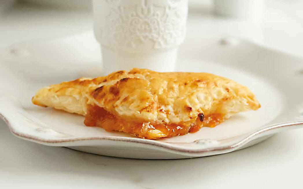 mini apricot turnovers