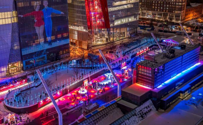 24e édition de Montréal en Lumière - Sentier de patin aérien