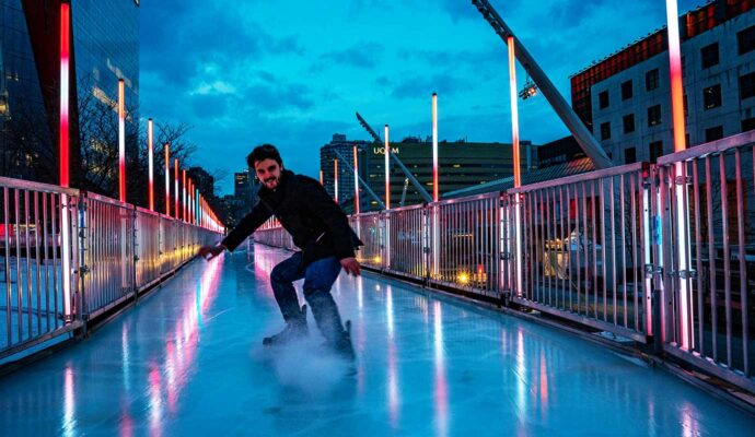 24e édition de Montréal en Lumière - Sentier de patin aérien