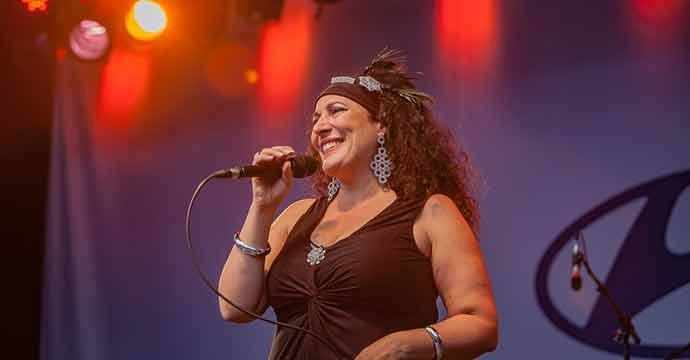 40th edition of the Festival International de Jazz de Montreal - Barbara Diab & The Smoked Meat Band – WestmountMag.ca