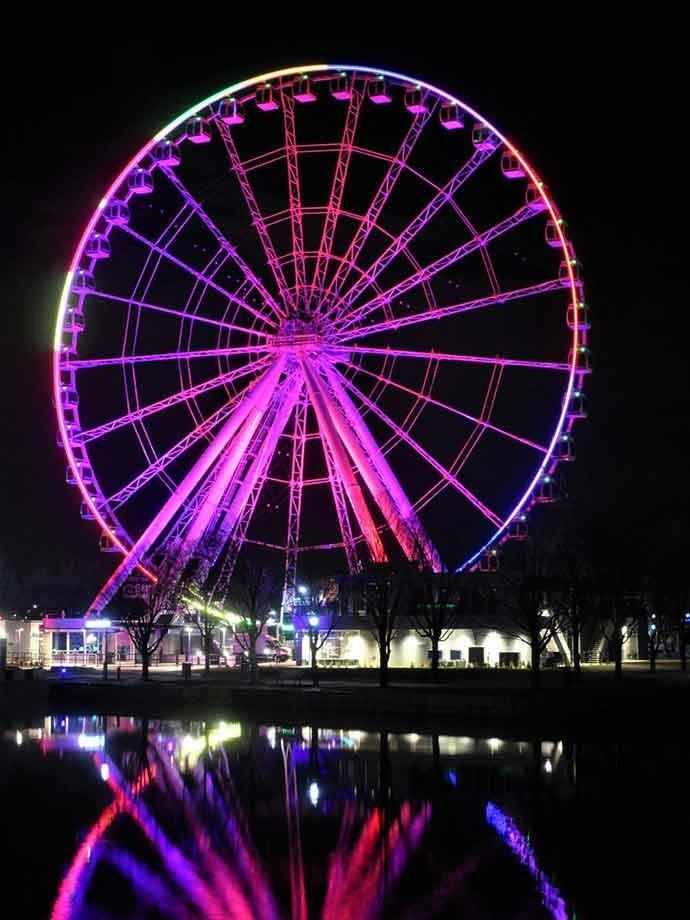 ferris wheel Old Port - WestmountMag.ca