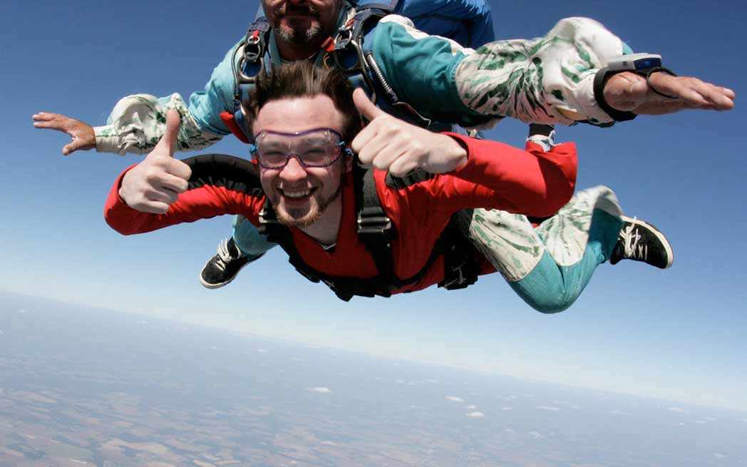 Parachute – WestmountMag.ca