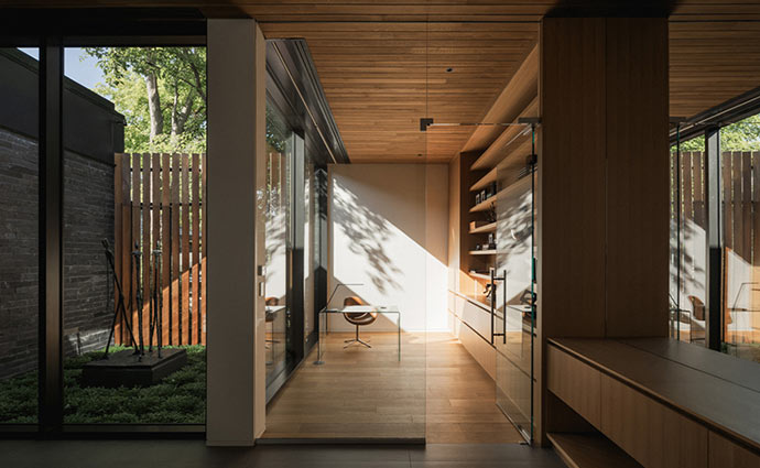 Résidence l'Ardoise Entrepreneur général : Parma Construction Inc. Ingénierie structure et civile : CLA Experts Conseils Inc. Ingénierie mécanique / électrique : MRA Simulation énergétique : Martin Roy et Associés (MRA) Architecture de paysage : Fahey et associés Aménagement paysager : Uni-Vert