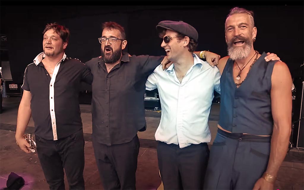 En tournée canadienne pour la première fois avec l’album Malabares, les Rumbaristas invitent le public à une célébration musicale festive, inclusive et engagée, véritable pont entre les cultures.