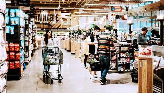 social distancing in stores - WestmountMag.ca