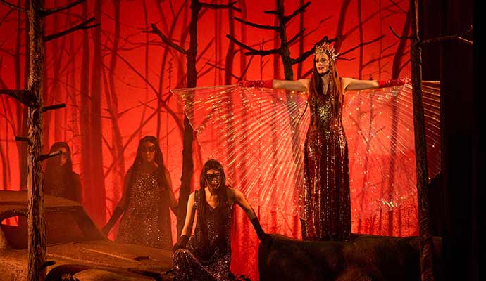 Un songe d’une nuit d’été québécois et jubilatoire : Une réussite qui ravirait sûrement Shakespeare lui-même., par Sophie Jama